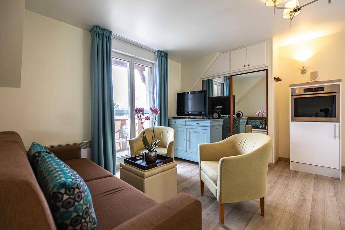 Aparthotel Club Wyndham Normandy à Connelles Extérieur photo